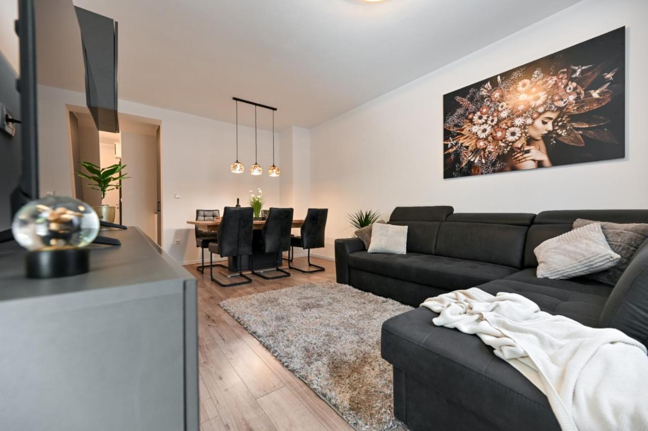 Newly Renovated Apartment Luce 扎达尔 外观 照片