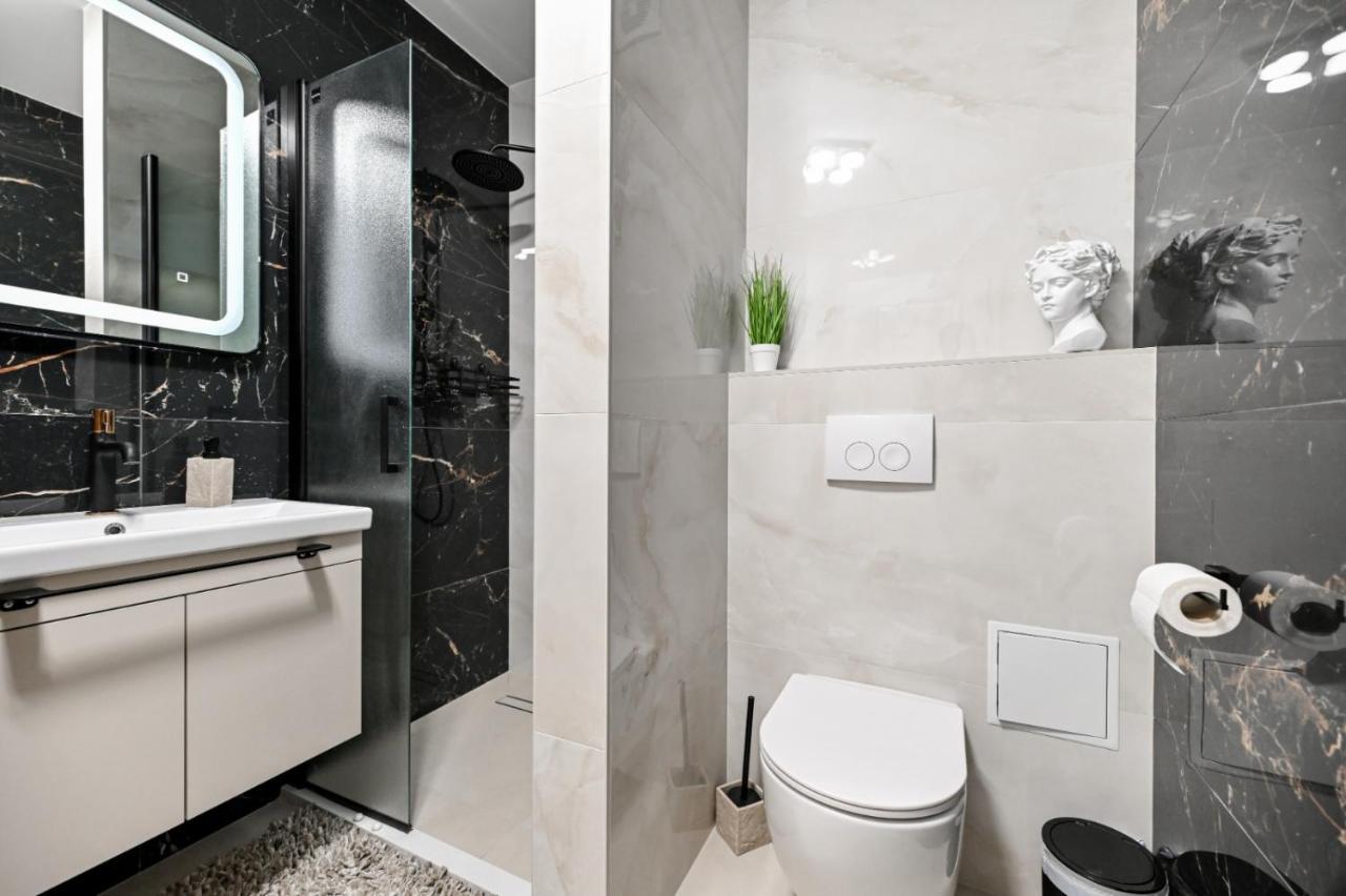 Newly Renovated Apartment Luce 扎达尔 外观 照片