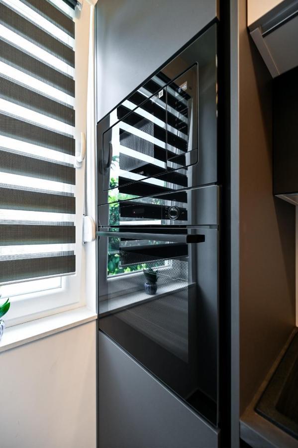 Newly Renovated Apartment Luce 扎达尔 外观 照片